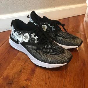 Nike Odyssey react Flyknit shoes